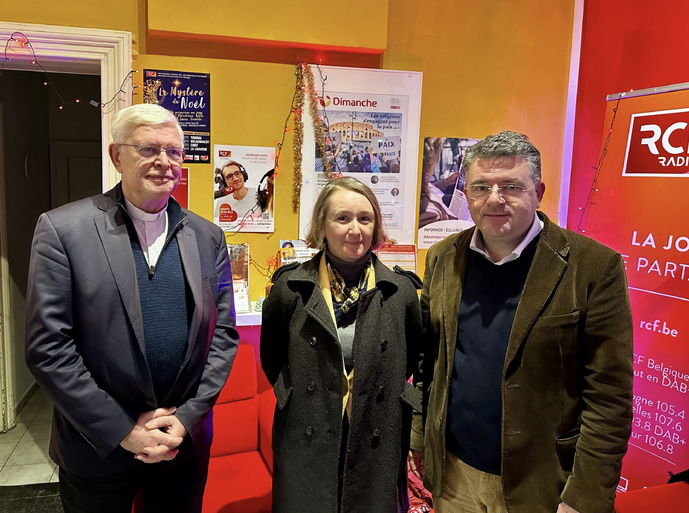 De gauche à droite : Tommy Scholtès, président, Anne Périer, directrice, Jacques Galloy, fondateur et administrateur de 1RCF Belgique