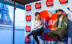 Mickael Dorian, l'animateur du morning Chante France, avec Kendji Girac. 